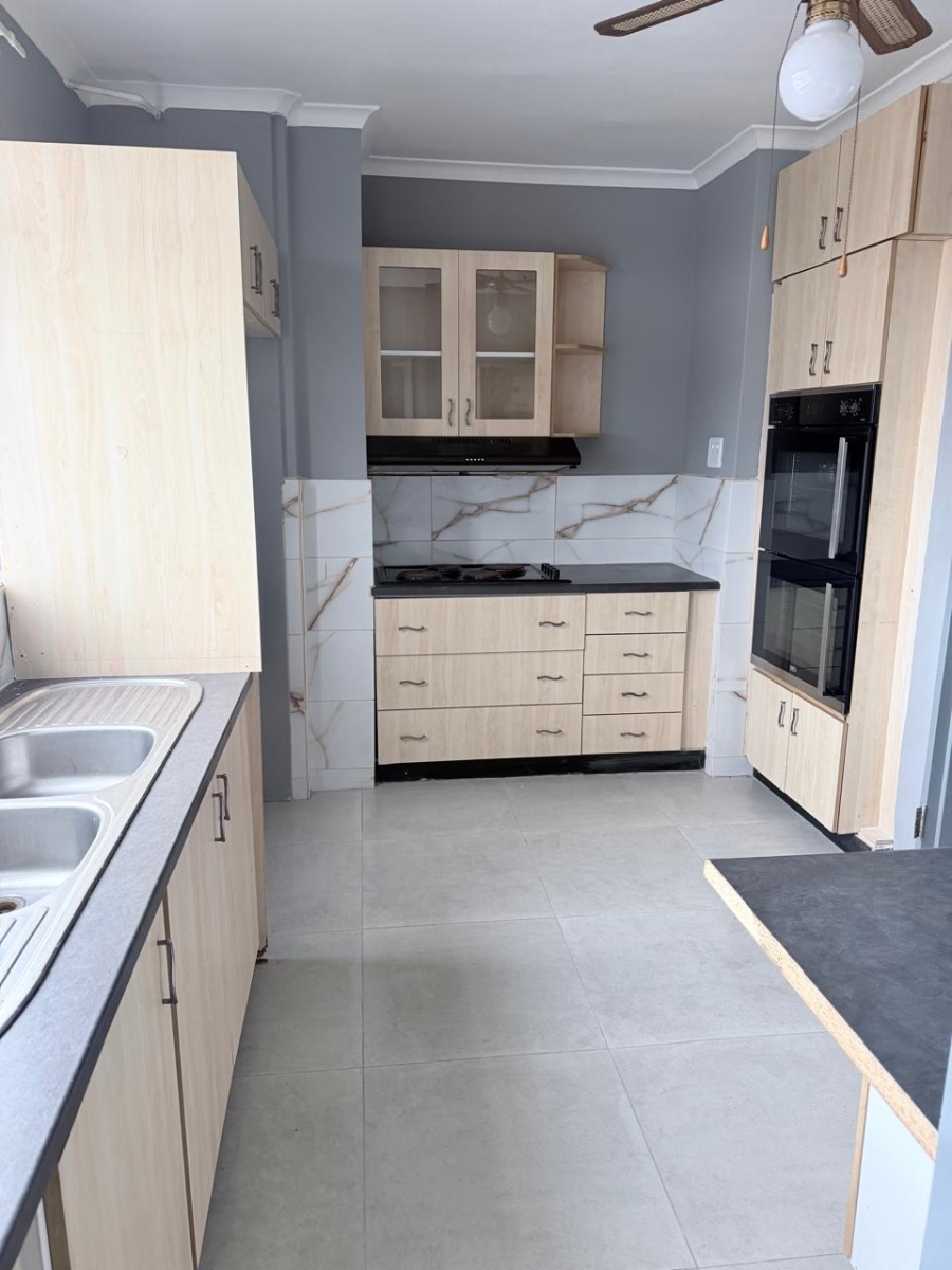 2 Bedroom Property for Sale in Port Elizabeth Central Eastern Cape